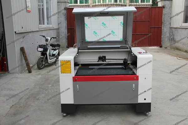 China Manufacturer Supply CO2 Mini Laser Engraver Cutter